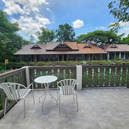 Le Charme Sukhothai Historical Park Ngoại thất bức ảnh